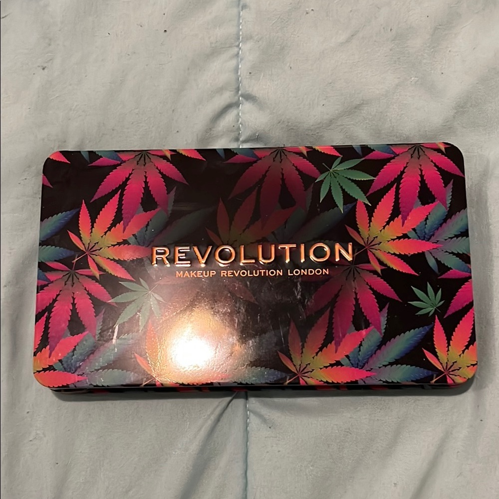 Revolution Makeup Palette - Bold Multicolor Shades
